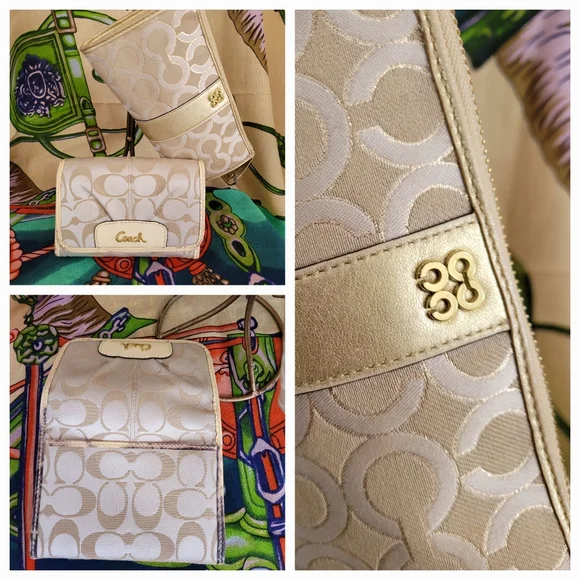 COACH Wristlet/ wallet SET - Picture 2 of 14